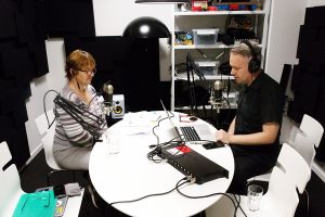 Pamela Davidsson Och Mans Jonasson In Iis Studio